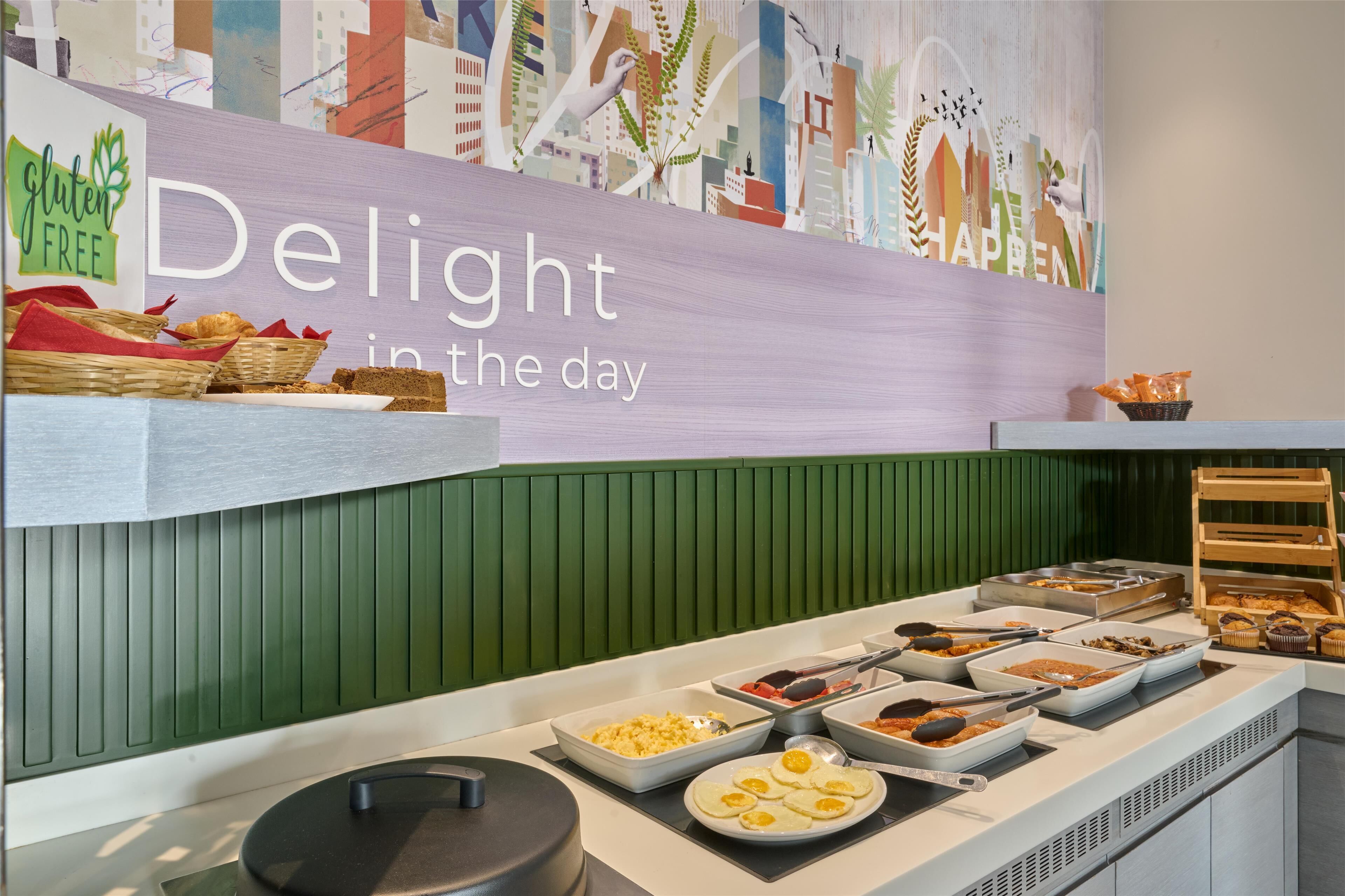 Café da manhã com buffet todos os dias (GBP 12.99 por pessoa) 