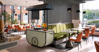 Spark by Hilton Luton