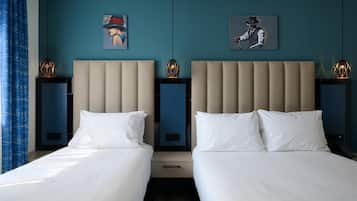 Kamer, meerdere bedden | Hypoallergeen beddengoed, een kluis op de kamer, individueel gedecoreerd