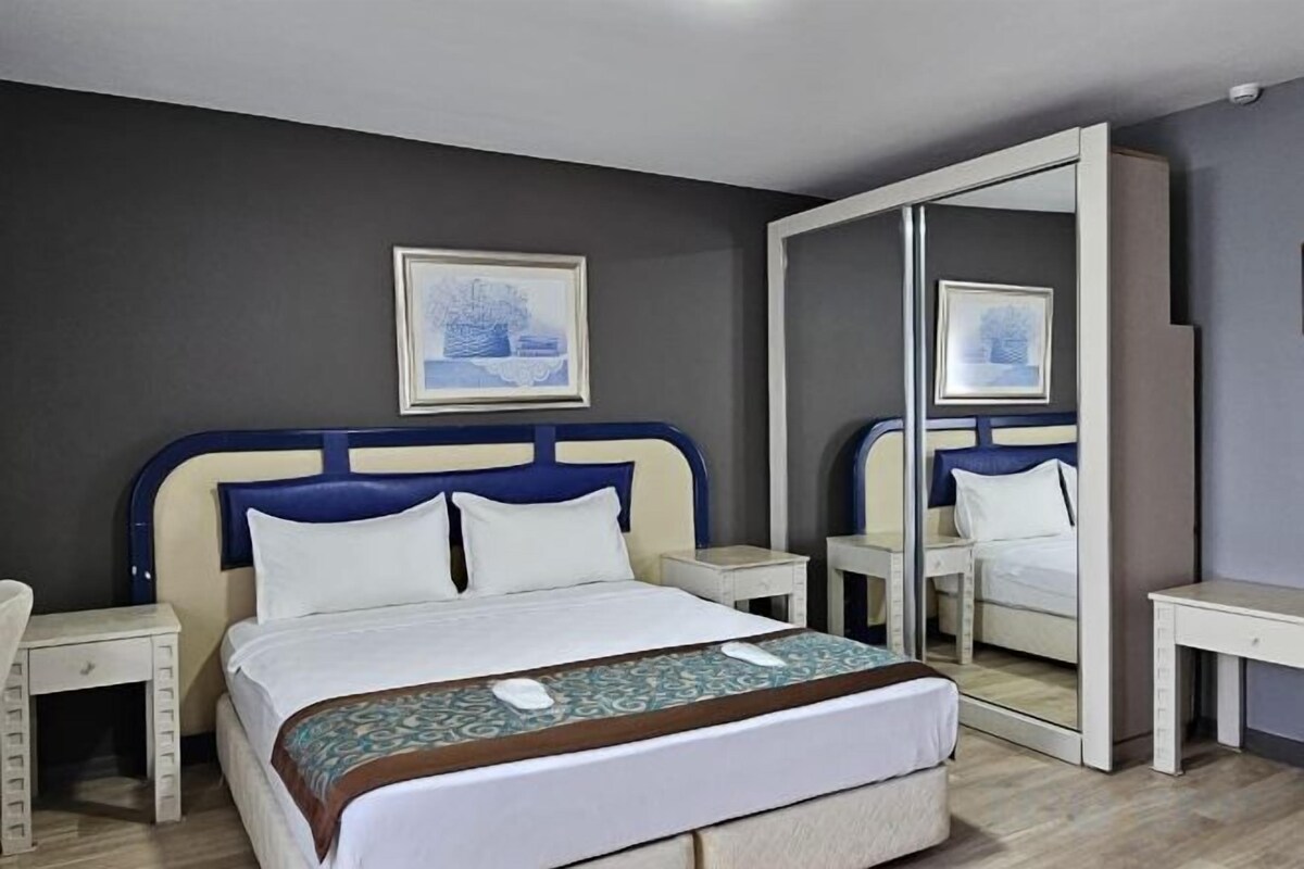 Premium bedding, minibar, desk, laptop workspace