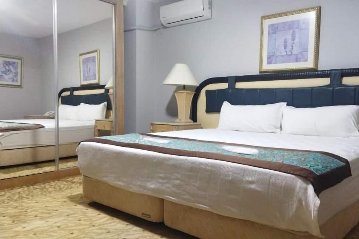 Cortinas blackout, sistema de insonorización y wifi gratis