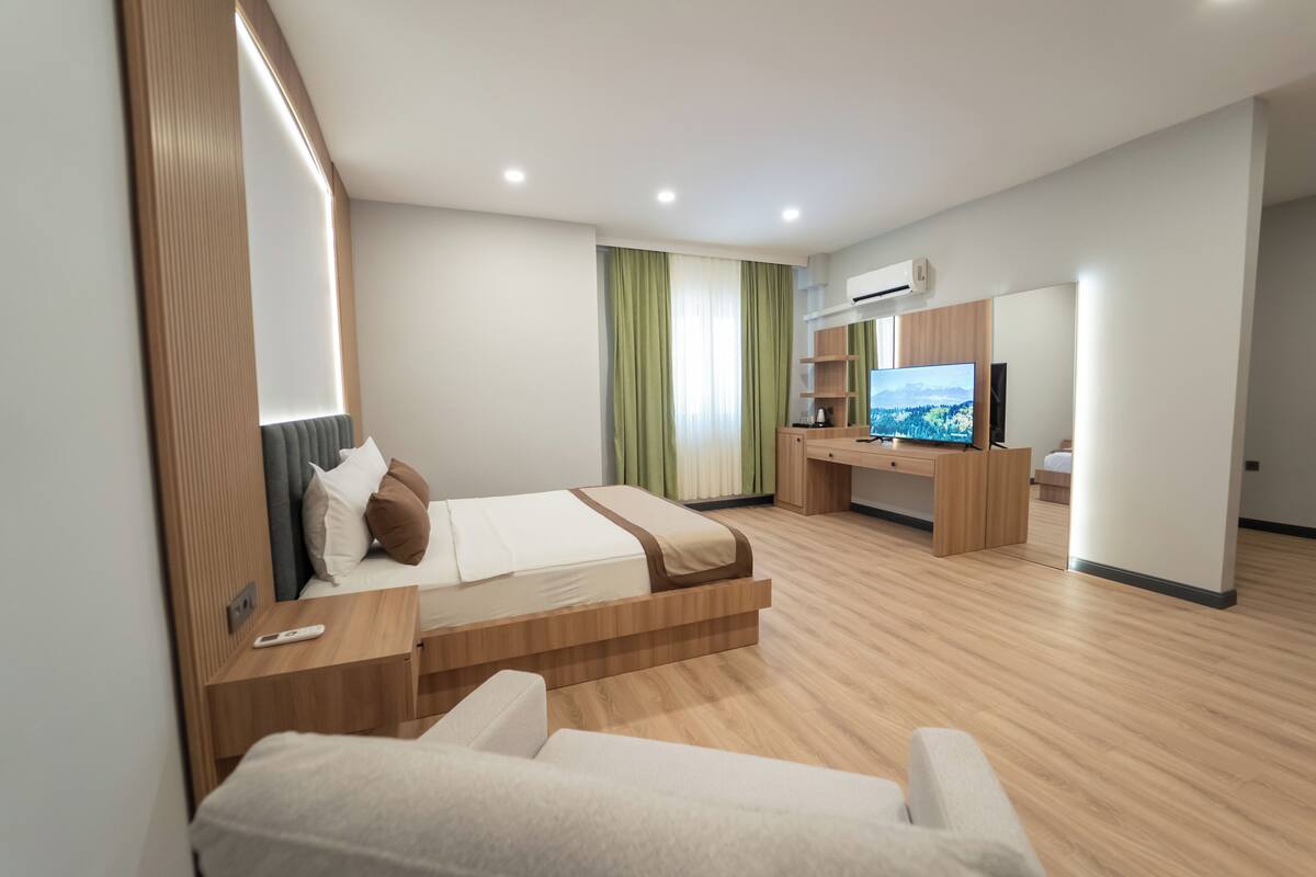 Suite, 2 Bedrooms, Non Smoking, City View | Premium bedding, minibar, desk, laptop workspace