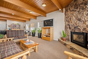 Smart TV, fireplace, table football, ping pong