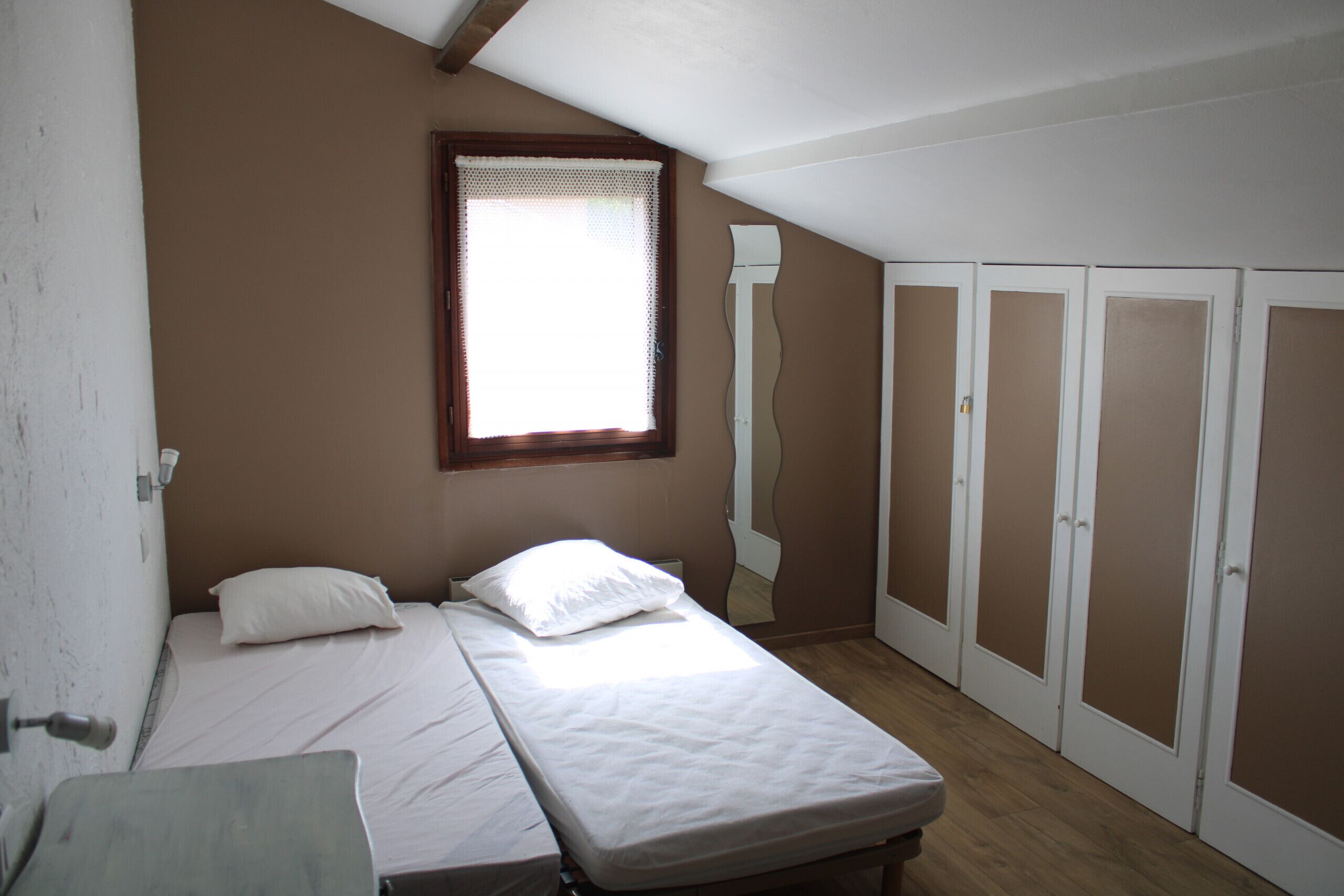 2 Schlafzimmer, Bügeleisen/Bügelbrett, Bettwäsche