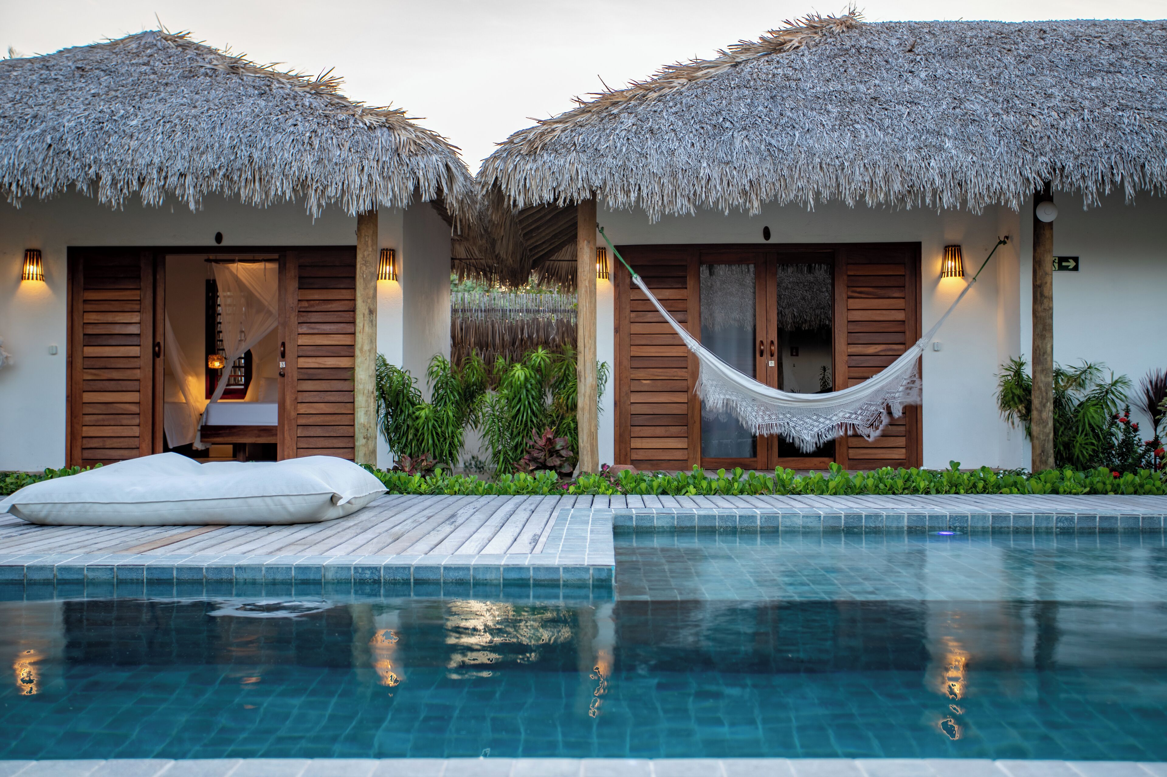 Una piscina al aire libre (de 09:00 a 19:30), tumbonas
