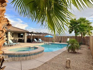 Piscine extérieure, piscine chauffée