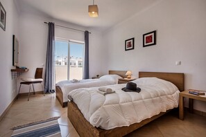 3 bedrooms, in-room safe, iron/ironing board, free WiFi - Felizalgarve (Albufeira)