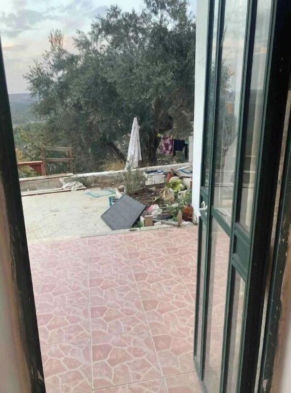 Interior - BLACK GOLD KINGDOM 1 BEDROOM & BATHROOM APARTMENT (Safed)