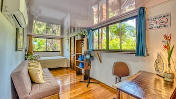 1 habitación, wifi y ropa de cama