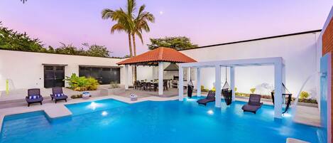 Outdoor pool, a heated pool