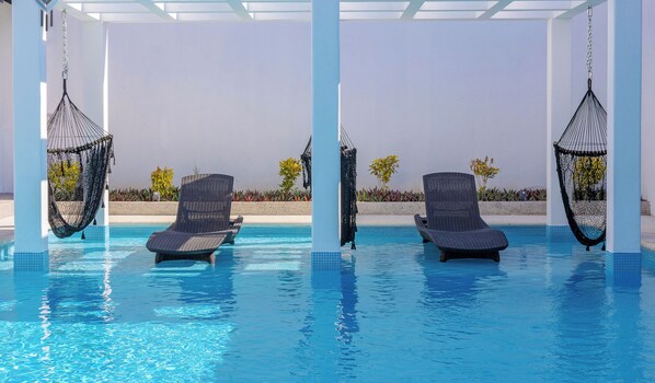 Outdoor pool, a heated pool