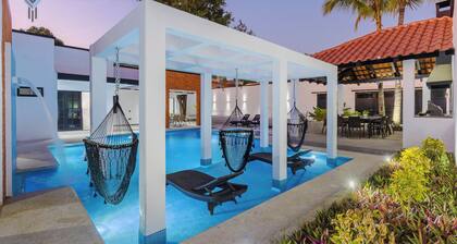 Casa Palxocotl with Private Pool and Pickleball Court for large groups.