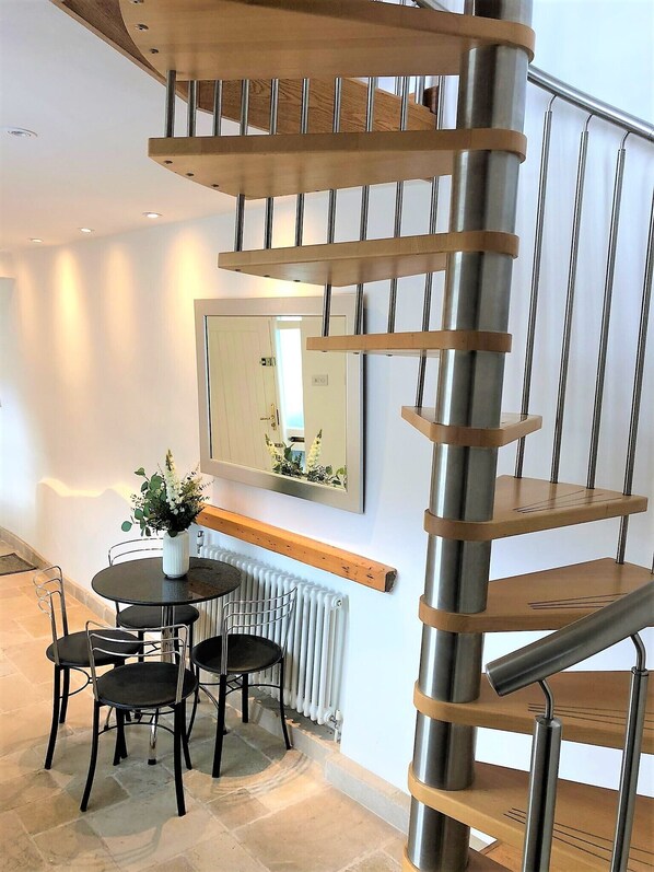 Deluxe House, Private Bathroom | Lobby - Prime Location- Detached Clifton Home With Parking (Bristol)