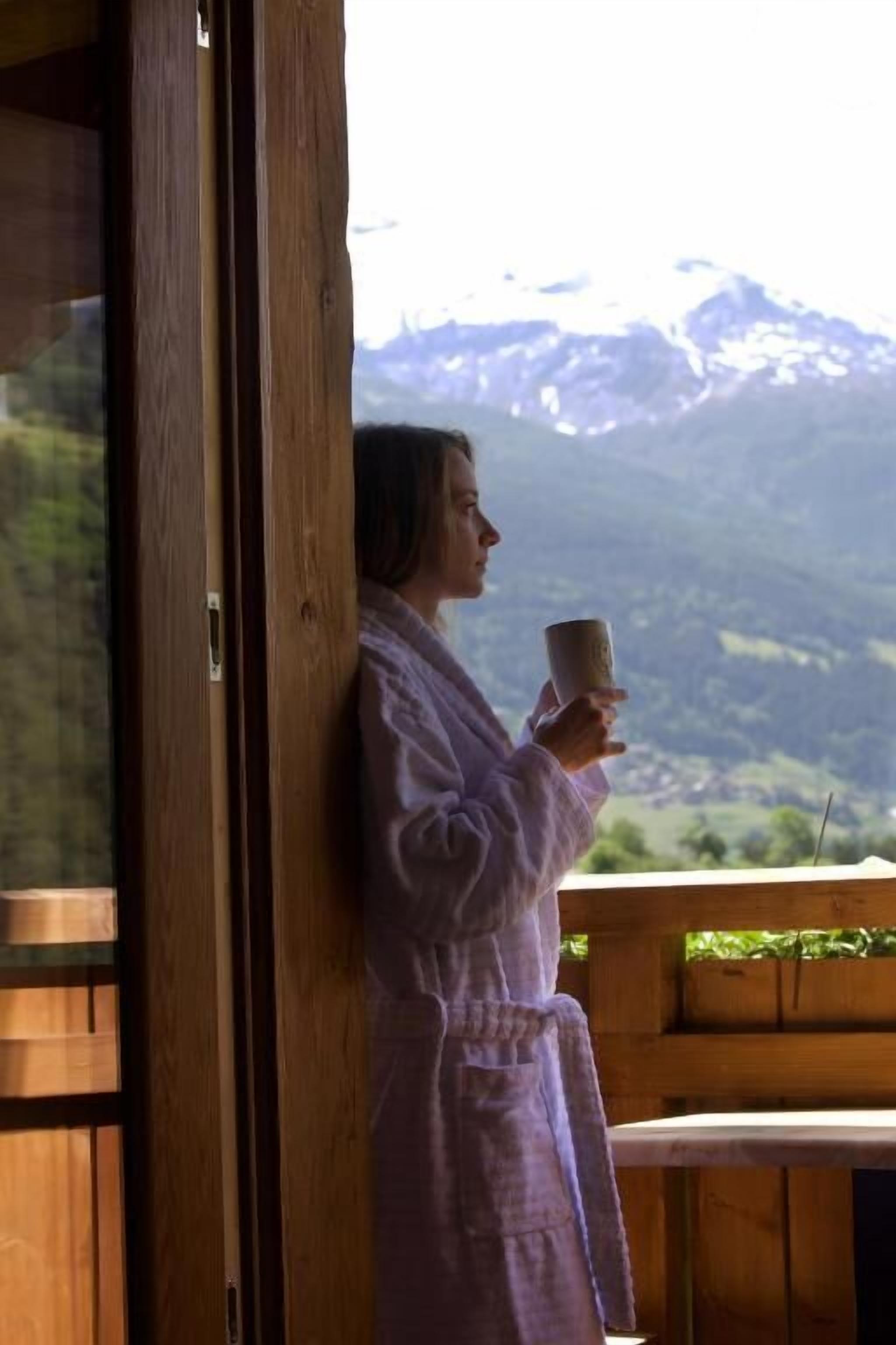 Chambre Panoramique Double ou avec lits jumeaux, vue montagne