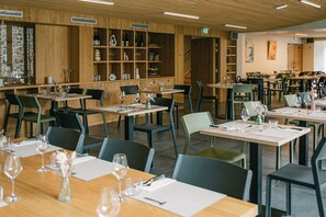 Restaurant - L'Argence (Argences-en-Aubrac)