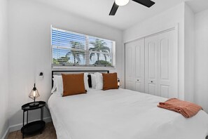 3 bedrooms, desk, iron/ironing board, free WiFi