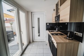 Private kitchenette - Downtown Park Apartments With Balcony (Vodice)