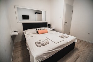 3 bedrooms - Downtown Park Apartments With Balcony (Vodice)