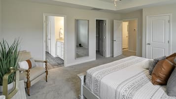 4 bedrooms, iron/ironing board, free WiFi, bed sheets