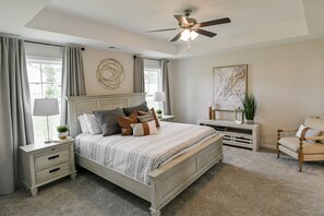 4 bedrooms, iron/ironing board, free WiFi, bed sheets