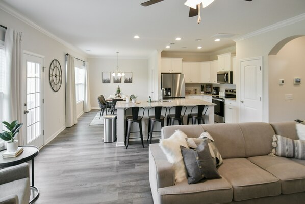 Smart TV, fireplace, video games, stereo