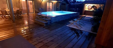Piscine extérieure, piscine chauffée