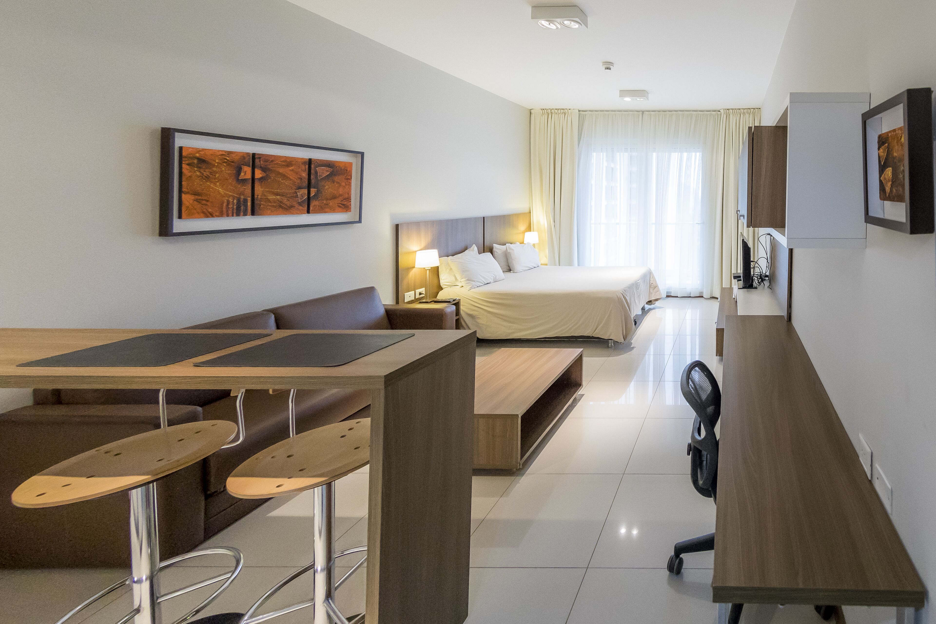 traditional studio | hypo-allergenic bedding, in-room safe, desk, iron/ironing board