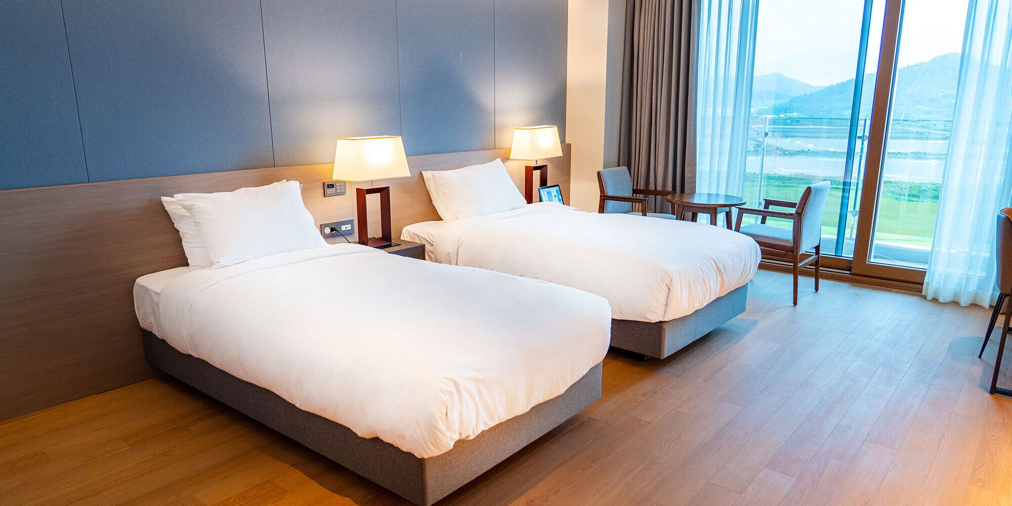 Coffres-forts dans les chambres, Wi-Fi gratuit, draps fournis
