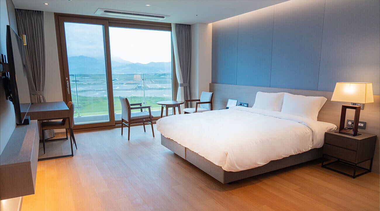 Coffres-forts dans les chambres, Wi-Fi gratuit, draps fournis