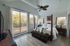 4 Schlafzimmer, Zimmersafe, Schreibtisch, Bügeleisen/Bügelbrett