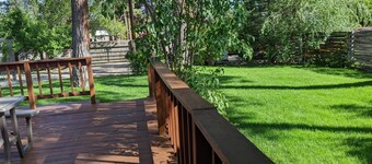 Charming town home 8 min to Lake Almanor, 35 min to Mt. Lassen