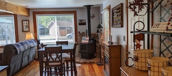 Charming town home 8 min to Lake Almanor, 35 min to Mt. Lassen