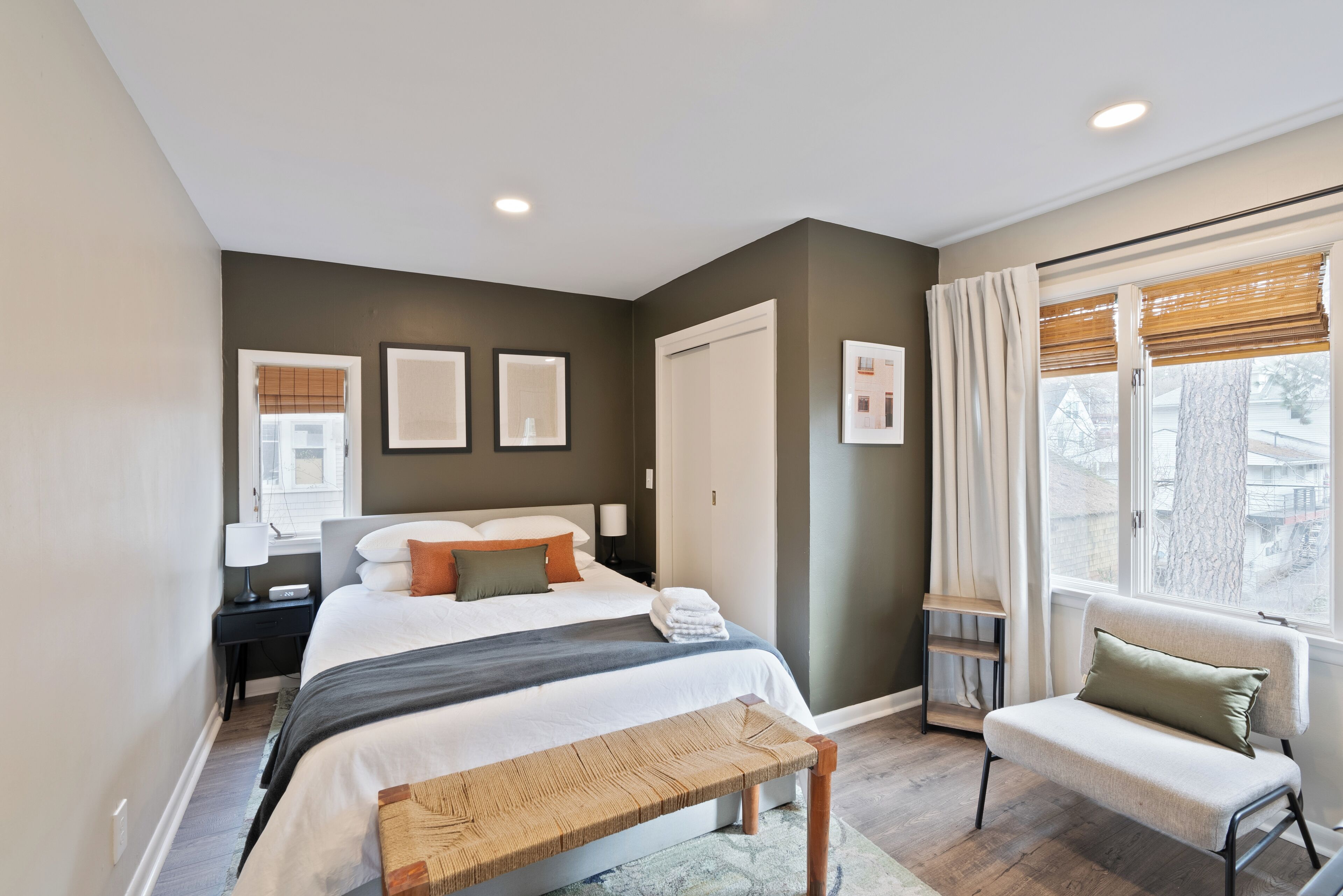 2 Schlafzimmer, Schreibtisch, Bügeleisen/Bügelbrett, WLAN