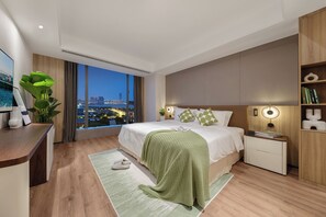 Appartamento Premier, 1 camera da letto | Copriletto in piuma, una cassaforte in camera, con stile personalizzato