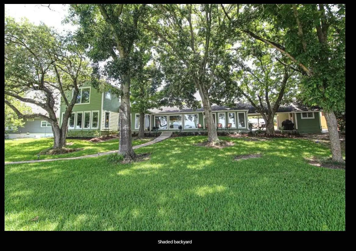 NEW! Lakefront home, boatslip, great for families!