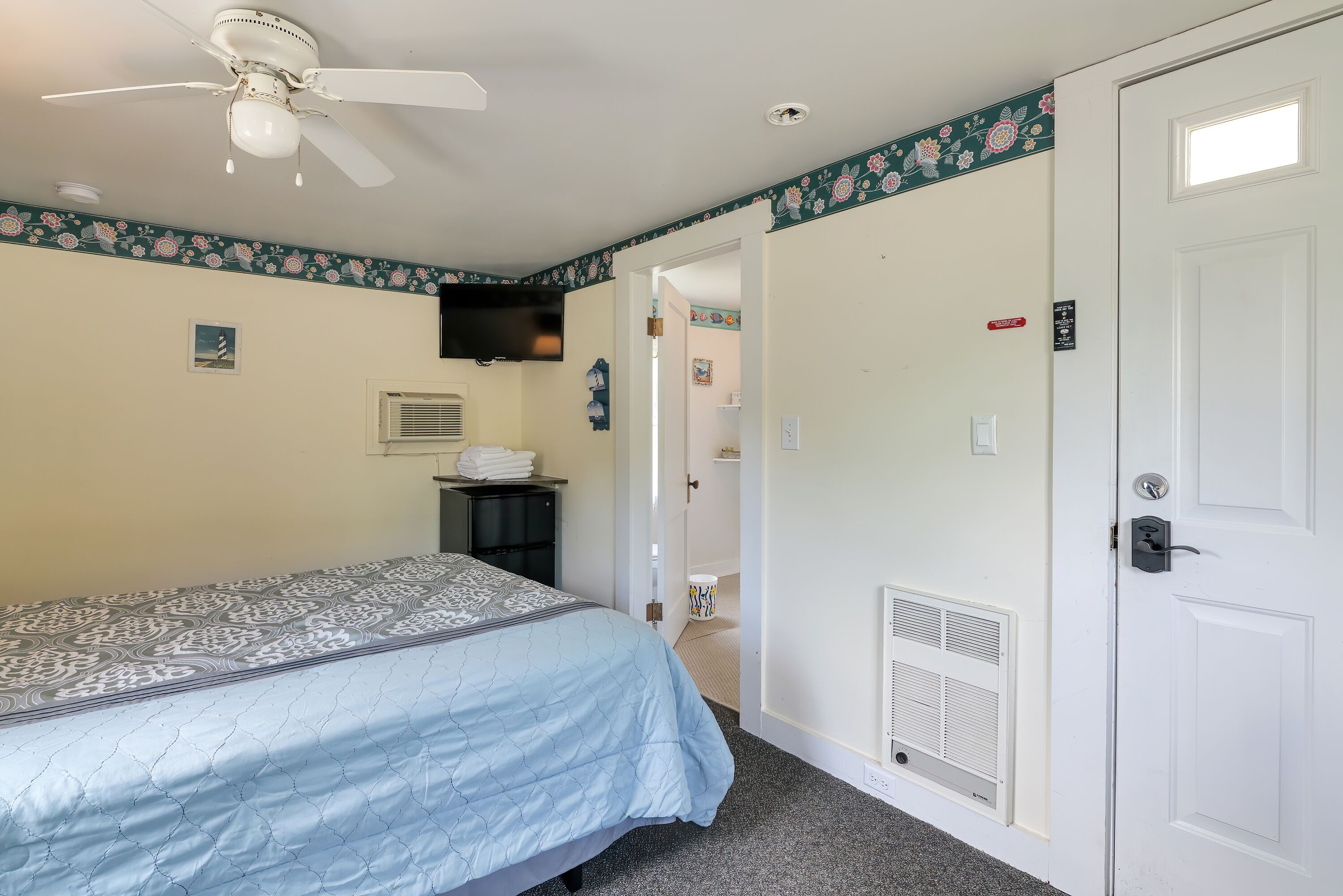 1 chambre, bureau, Wi-Fi gratuit, draps fournis