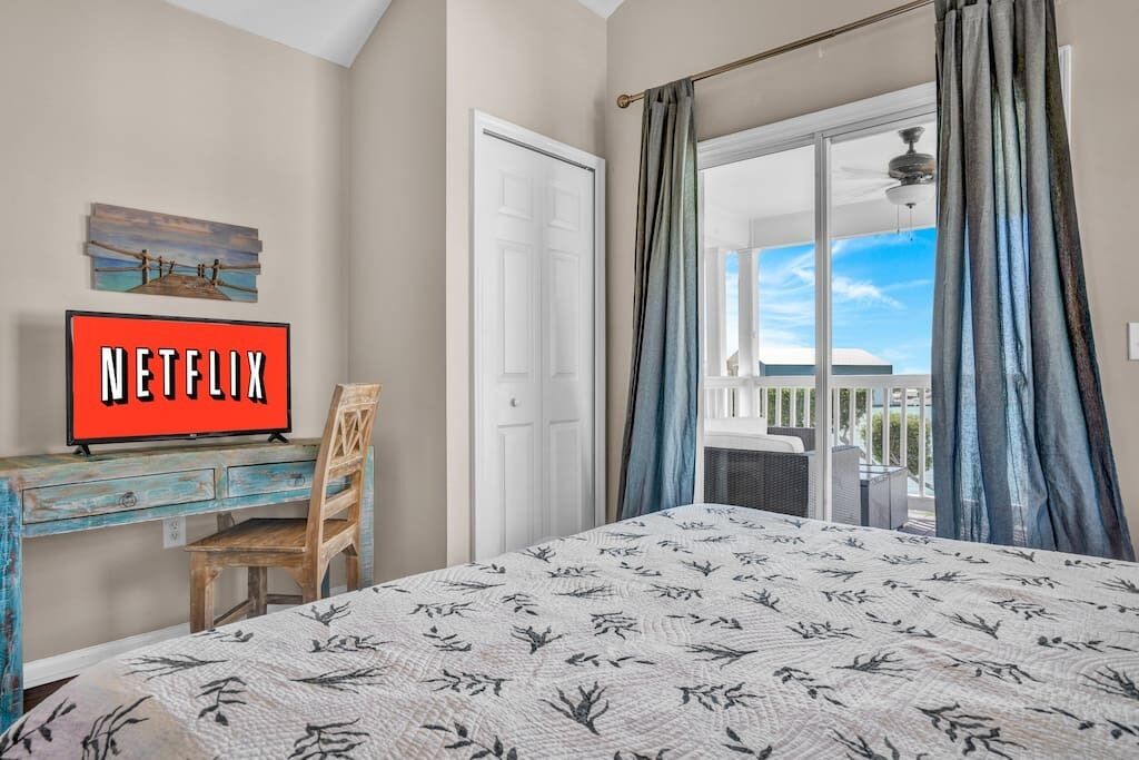 2 chambres, bureau, fer et planche à repasser, lit parapluie