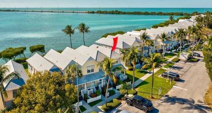 Oceanfront Tiny Villa in the Heart of the FL Keys