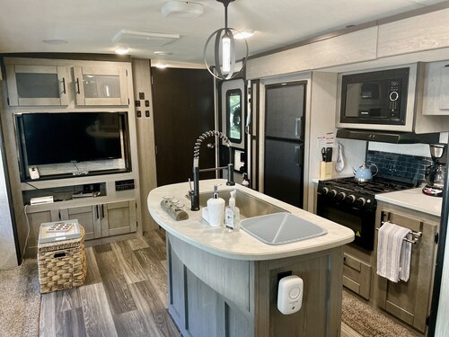 Cozy Camp In Flat Rock, Hendersonville NC