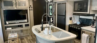 Cozy Camp In Flat Rock, Hendersonville NC