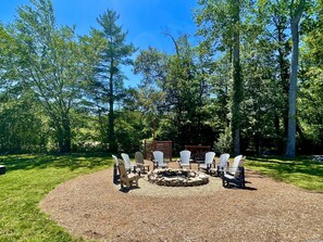 Property grounds - Cozy Camp In Flat Rock, Hendersonville NC (Flat Rock)