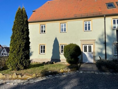 Ground floor apartment just outside Dresden with terrace and garden