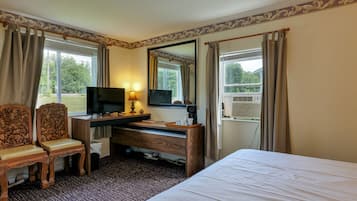 1 bedroom, desk, free WiFi, bed sheets