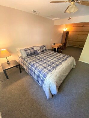 3 Schlafzimmer, Schreibtisch, kostenloses WLAN, Bettwäsche