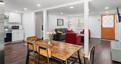NEW! 19 Minutes from Savannah Historic District