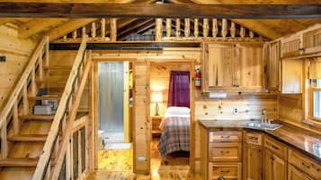 1 bedroom, internet, bed sheets