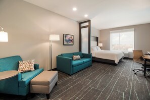 In-room safe, desk, laptop workspace, blackout curtains - Holiday Inn & Suites Mt Juliet – Nashville Area by IHG (Mount Juliet)