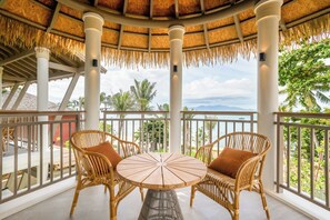 Minibar, desk, laptop workspace, blackout curtains