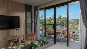 Suite, letti multipli, balcone (Kids Theme) | Minibar, una scrivania, postazione laptop, tende oscuranti