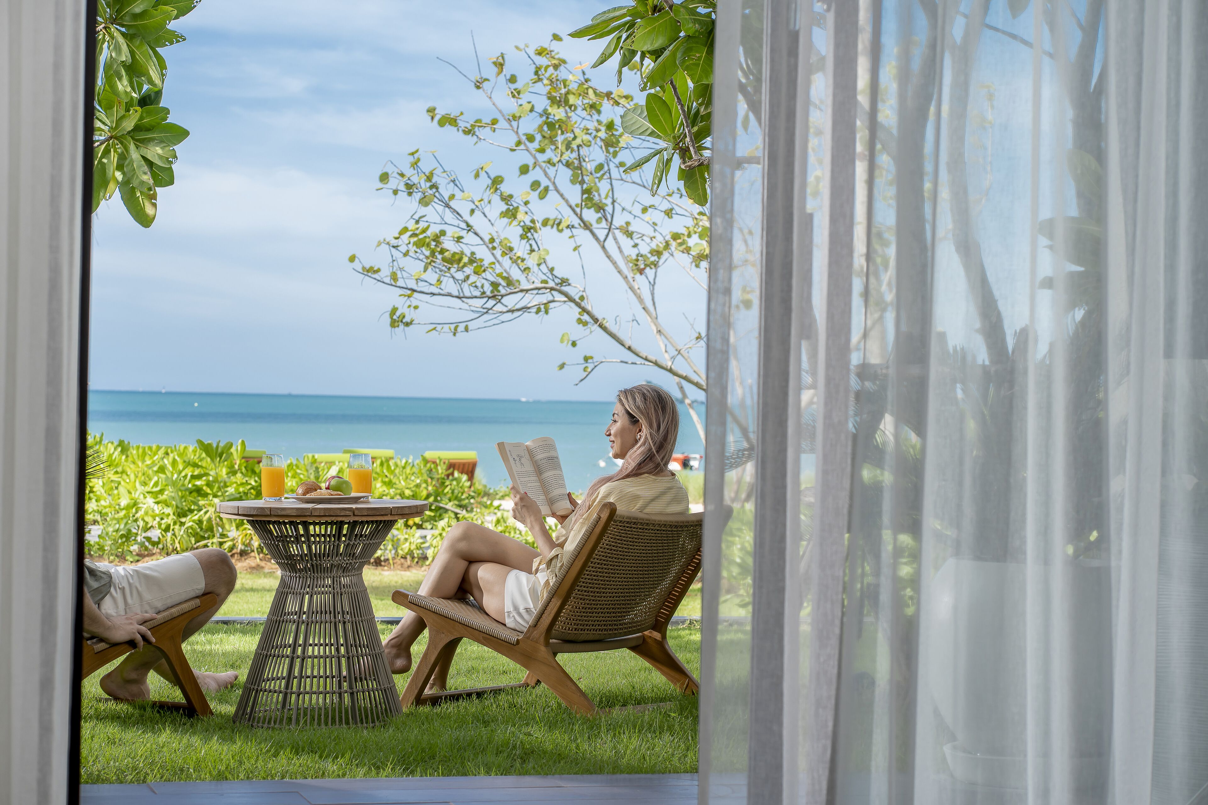 Suite, 1 soverom, balkong, havutsikt | Utsikt mot strand/hav